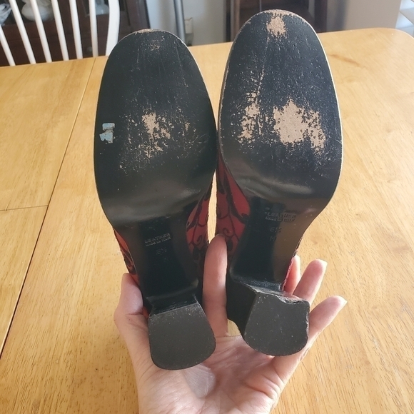Yves Saint Laurent YSL Vintage Embroidered Block Heels Red and Black 6.5 M - Picture 7 of 10